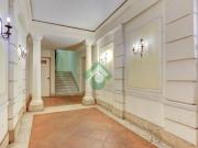 Trilocale in vendita a Roma via Dei Serpenti, Monti