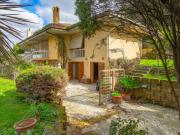 Trilocale in vendita a Roma via di Affogalasino, 41,...