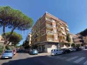 Trilocale in vendita a Roma via Ermanno Carlotto, 52,...
