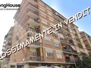 Trilocale in vendita a Roma via Marco Cornelio Cetego,...