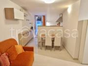 Trilocale in vendita a Roma via Mirandola, Villa Fiorelli