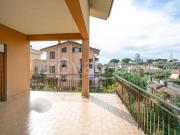 Trilocale in vendita a Roma via Pietraferrazzana, Case Rosse