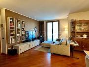 Trilocale in vendita a Usmate Velate via Arturo Toscanini, 4