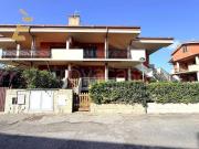 Trilocale in vendita ad Ardea via ascoli piceno, 62,...