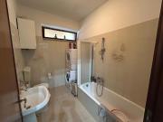 Trilocale in vendita, Carrara zona stadio