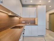 Trilocale Panoramico con Terrazzo e Piscina