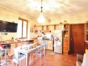 TRILOCALE RISTRUTTURATO CON BOX