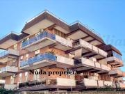 Trilocale vista mare in via gran bretagna 66/a, Pomezia