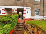 Trinity Avenue, Glasgow G52, 4 bed flat to rent, £1,800...