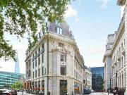 Trinity Square, London, 2 Bedroom Flat
