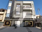 Triple Storey 240 Square Yards House For sale In Gulshan...