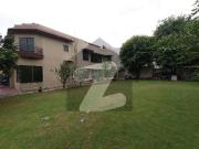 Triple Storey 40 Marla House Available In Bahria Town...