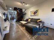 Triplex 4 ambientes, a pasos Amoedo y Andres Baranda