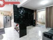 Triplex Aconchegante à Venda – Ótima Localização em...