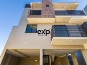 Triplex Alto Padrão no Tingui Condomínio Fechado, 2...