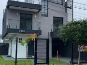 TRIPLEX ALTO PADRAO COM QUINTAL