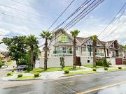 Triplex com 02 quartos, sendo 01 suíte, 04 vagas de...