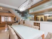 Triplex com 3 quartos próximo ao Parque Tinguí