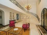 Triplex com 551m² com 5 quartos todos com suítes,...