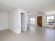 Triplex com quintal e terraço amplo