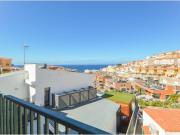 Tríplex con terraza espaciosa y vistas al mar en Loma Dos