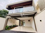 Triplex de 210 m², 4 quartos, área gourmet, 4 vagas e...