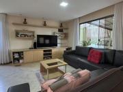 Tríplex em Pinhais com 410m², 4 quartos, 4 vagas e área...