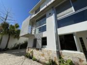 Triplex en Venta. Olivos