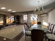 Triplex para alugar com 3 Suítes + 1 Quarto em Zona 01...