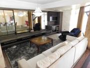 Triplex para alugar com 3 Suítes + 1 Quarto em Zona 01...