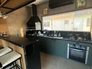 Triplex Ã Venda com Piscina, Reformada e Acabamento Fino...