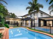Tropical Family Oasis with Pool, Games Room & Prime...