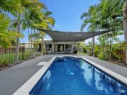 Tropical Oasis Right Near The Beach!