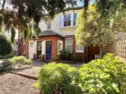 Truro Road, London, N22 2 bed apartment to rent £1,800 pcm.