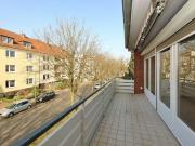 TT bietet an: 2,5 Zimmer Mietwohnung mit Balkon im...