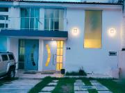 Tu familia merece vivir en Bugambilias – Casa en Renta...