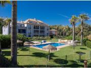 Tu hogar mediterráneo con acceso directo a la playa