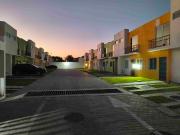 CASA NUEVA EN ARRENDAMIENTO CON 3 REC Y 3WC A UNA CUADRA...