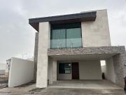 ¡Tu nuevo hogar de lujo te espera en Hacienda Santa Ana...