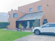 ¡Tu nuevo hogar en Campestre del Virrey, Metepec, te espera!