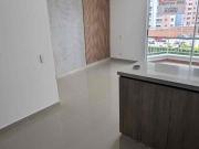 Jacaranda. Apartamento con balcón, estudio y excelente...