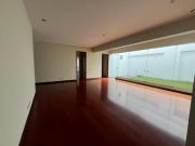 Tu nuevo hogar frente al Golf – Espacio, luz y comodidad...