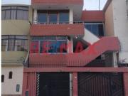 Tu Nuevo Hogar Te Espera, Casa De Tres Pisos En Urb....