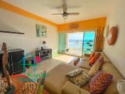 ¡Tu refugio frente al mar te espera! Departamento con...