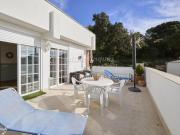 Tu Refugio Mediterráneo con Gran Terraza en Cala...