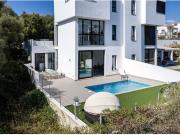 Tu rincón soñado en la costa: moderna villa adosada con...