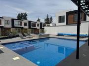 TUMBACO. Casa en venta 4 dorm 3 parqueos. Por estrenar