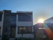 Tumbaco, Sector Av Universitaria, arriendo Casa...
