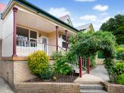 TURN KEY CONVENIENCE WITHIN EASY WALK OF VILLAGES