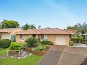 Turn Key Perfection: Modern Kitchen & Prime Location on...